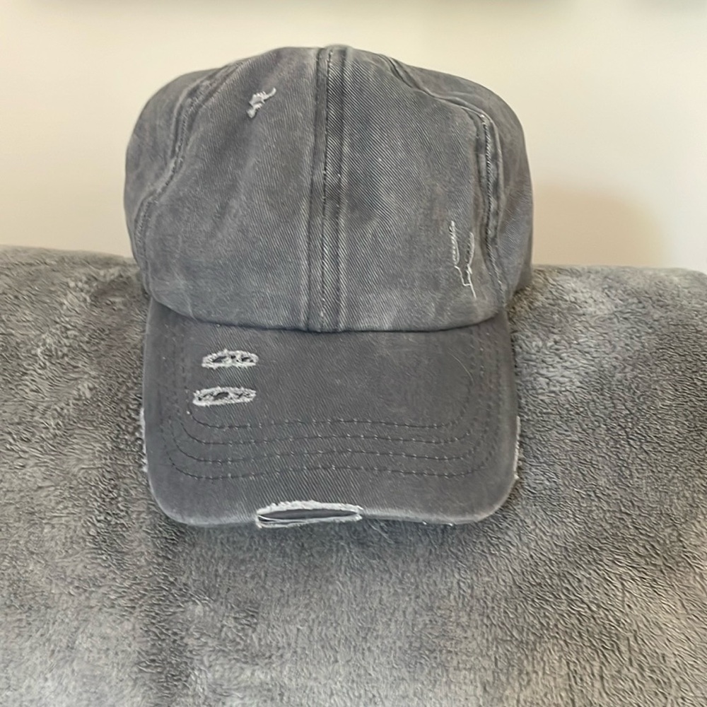 Ponytail cap